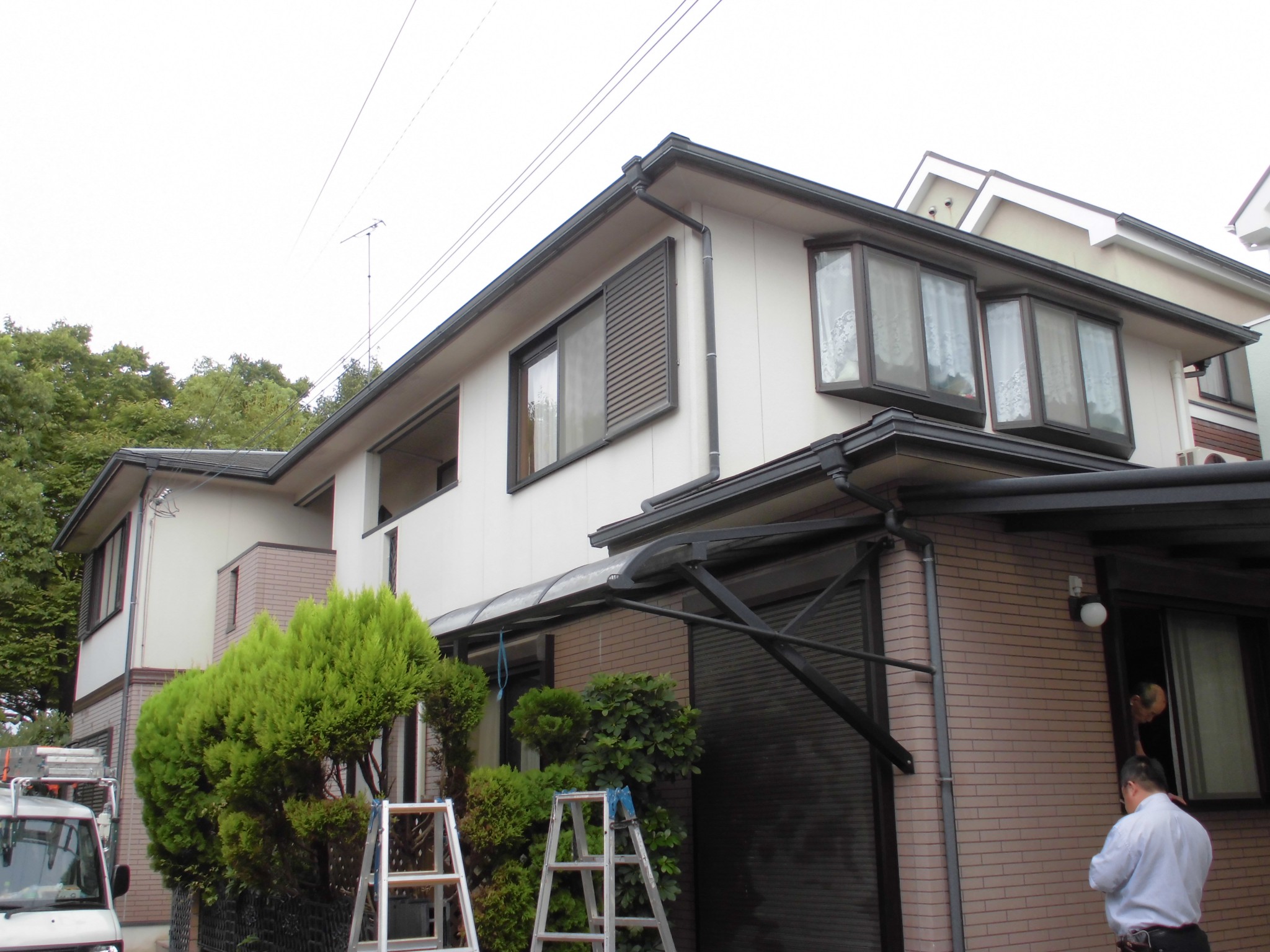 <p>外壁・屋根塗装工事が完工しました。</p>
